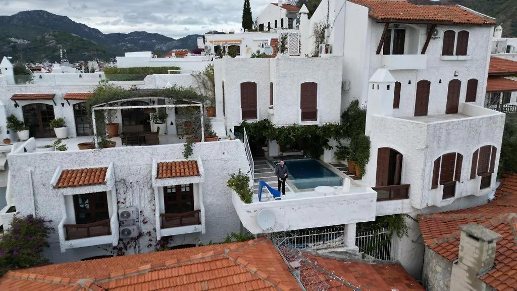 Castle81Homes Women Hostel - Only For Women Marmaris