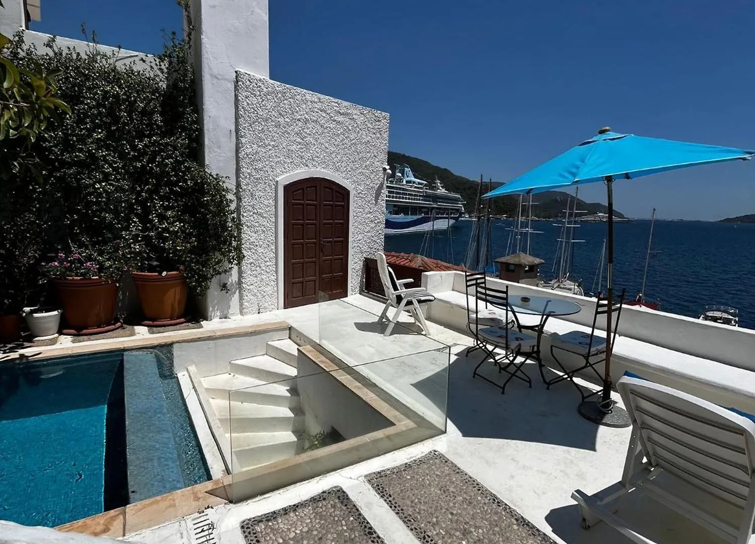 Castle81Homes Women Hostel - Only For Women Marmaris